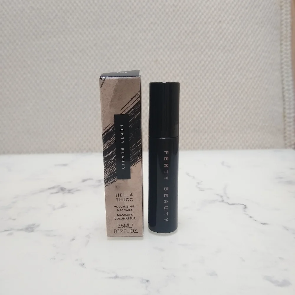 Fenty Beauty Hella Thicc Volumizing Mascara Cuz I’m Black MINI .12oz, 3.5ml